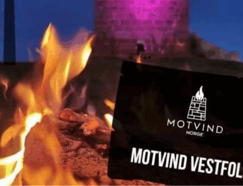 Motvind Vestfold holder bannermarkering ved Romberggata 4 i Larvik, mandag 12 mai  kl 17.10-17.30.